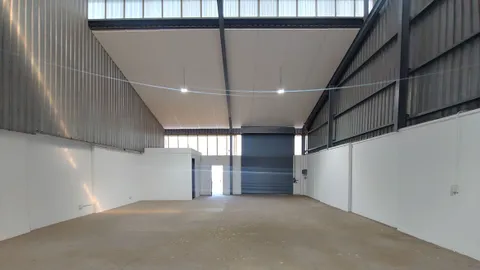 Industrial-Warehouse-To-Let-in-Wynberg (11)